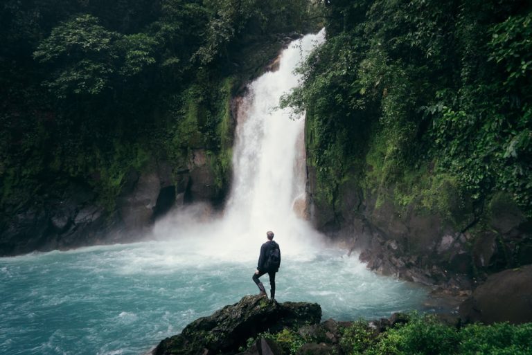 Unlocking the Secrets of Budget-Friendly Travel with Online Agencies